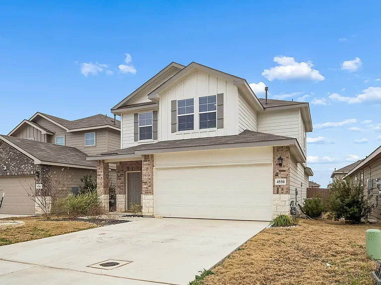 4550 Meerkat Dr — Photo 3