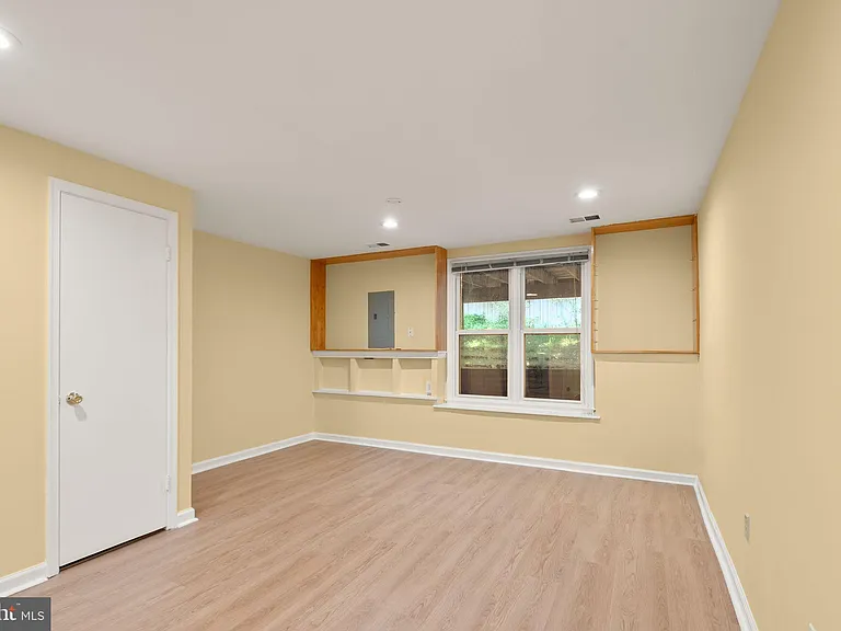 11243 Silentwood Ln — Photo 22