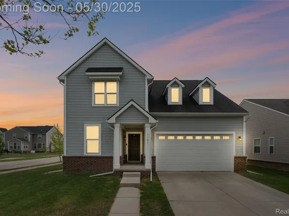 3181 Curtis St, Wixom, MI 48393