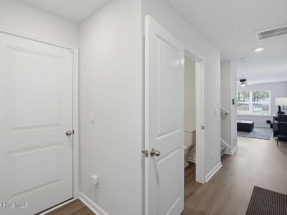 4th image of 3101 Lobelia Lane Unit 104