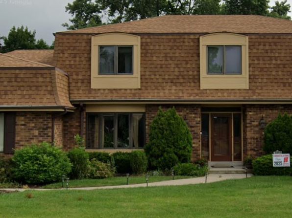 3802 W Sherbrooke Dr