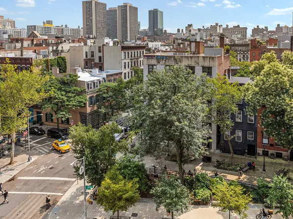 2 Charlton Street image 15 of 15