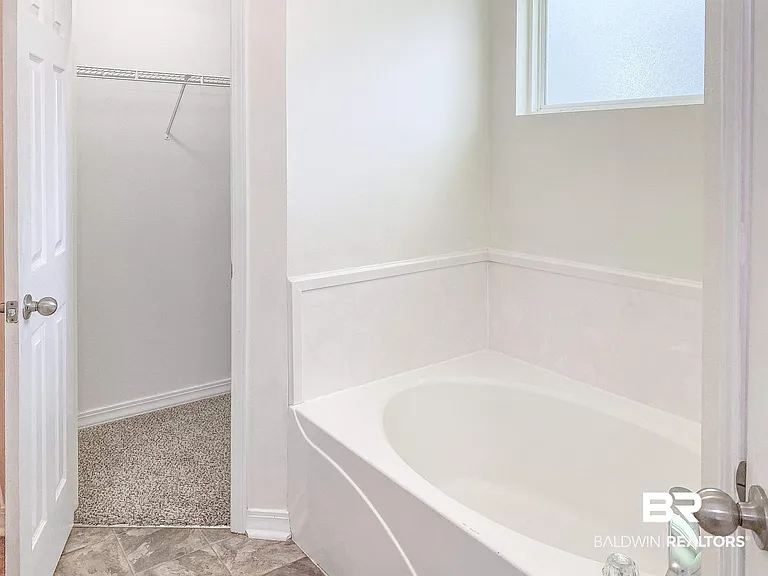 16648 Vanilla Dr — Photo 12
