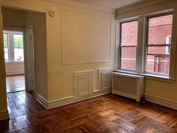 3rd image of 8 Monticello Ave APT 20