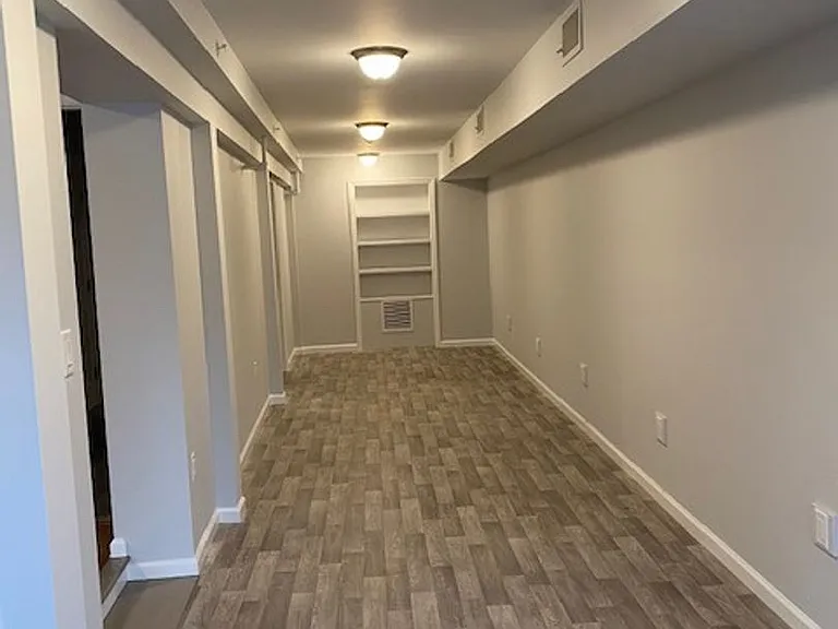 165 E Main St — Photo 9
