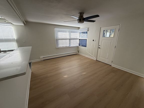 2nd image of 26 E Washington Ave APT 4