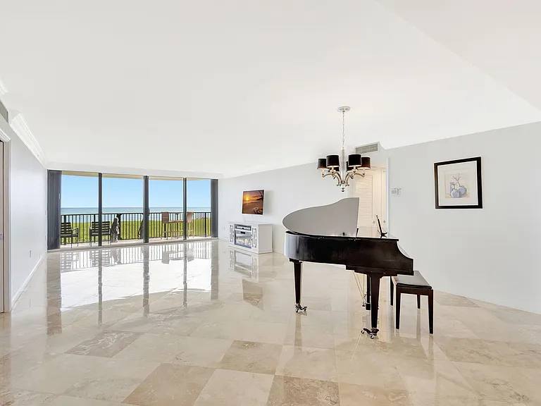 400 Beach Rd #103 — Photo 5
