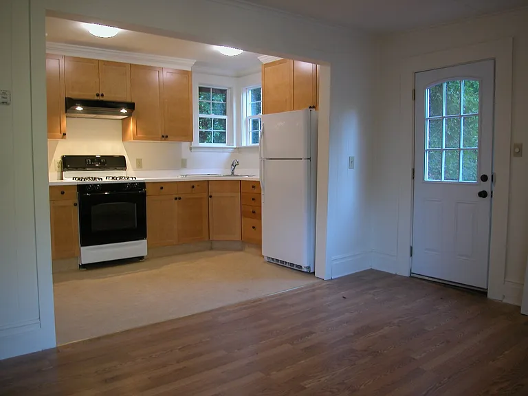 103 Juarez Ave #6 — Photo 2