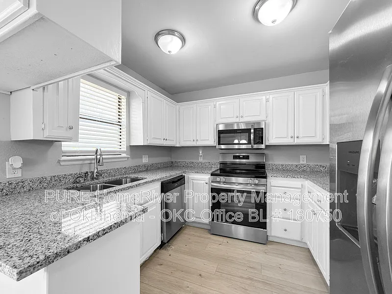 3 bed, 2.0 bath, 1816 sqft, $1,785 — Photo 4