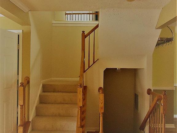 5th image of 1021 Jeanett Way