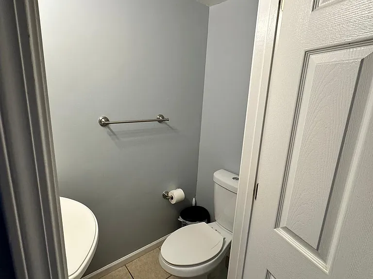 419 Providence Ct — Photo 4