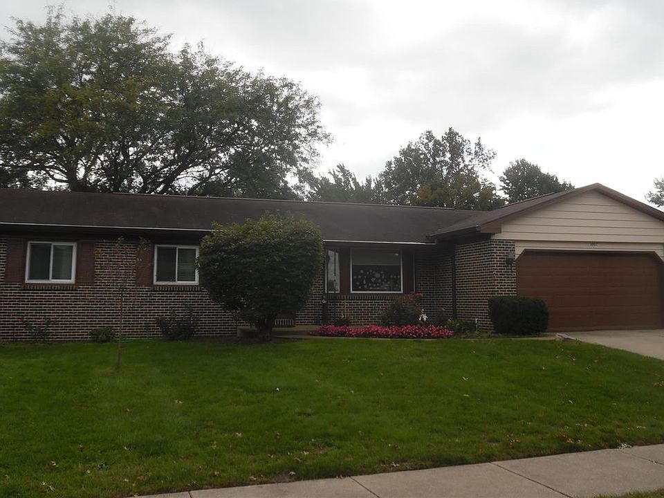 1st image of 3002 Council Oak Dr