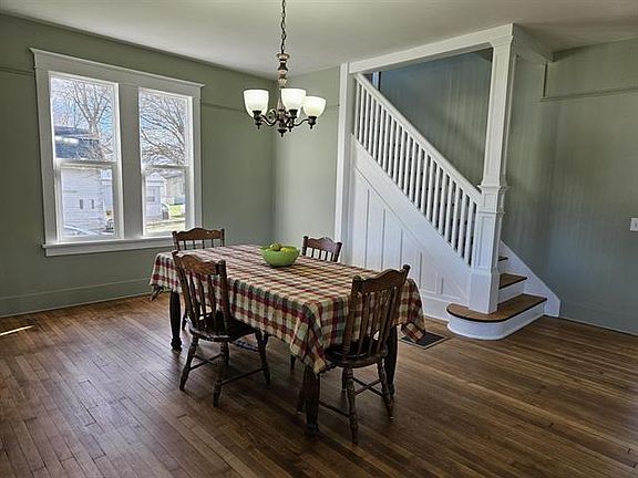 2nd image of 302 Galena St