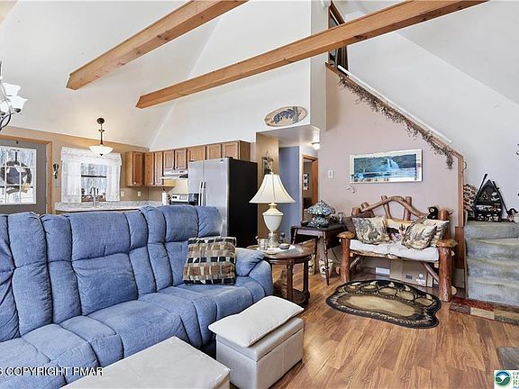 4th image of 8 Running Bear Ln