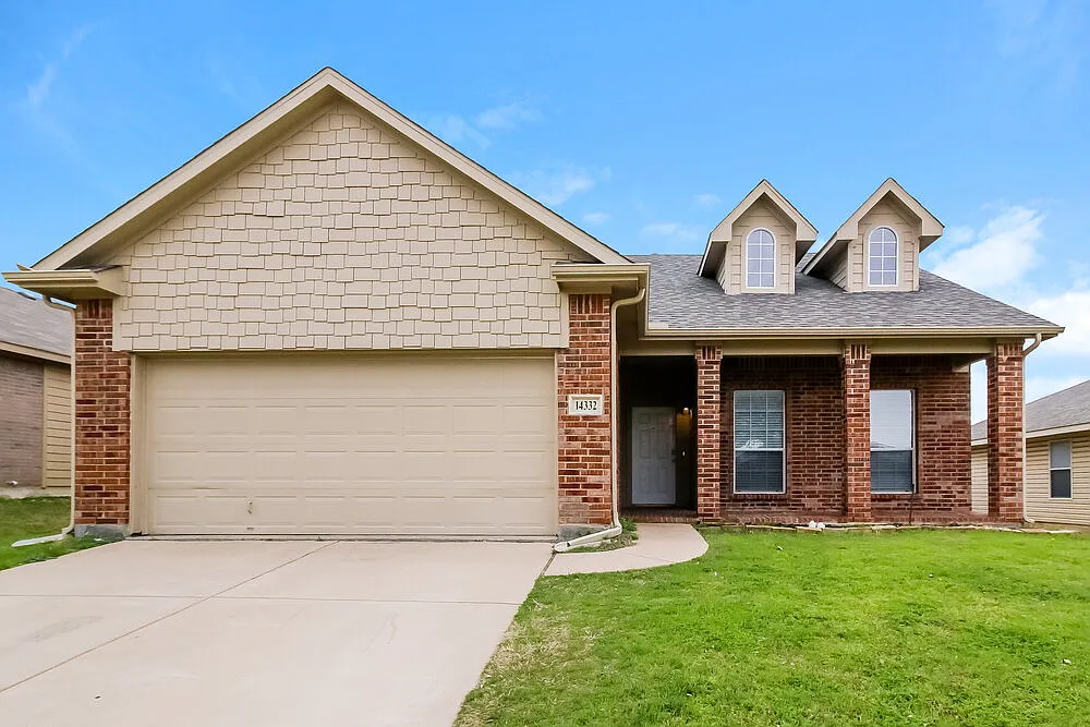 3 bed, 2.0 bath, 1490 sqft, $1,935 — Photo 1