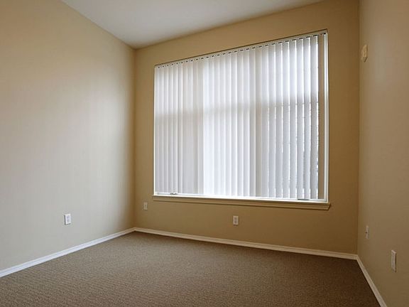 2nd image of 1425 NE 7th Ave APT 213