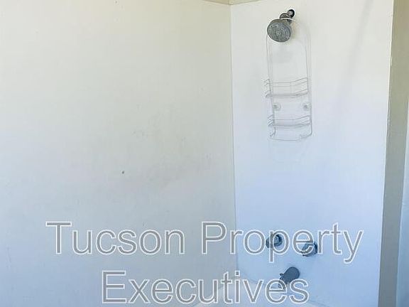 5th image of 1233 E Mabel St #1