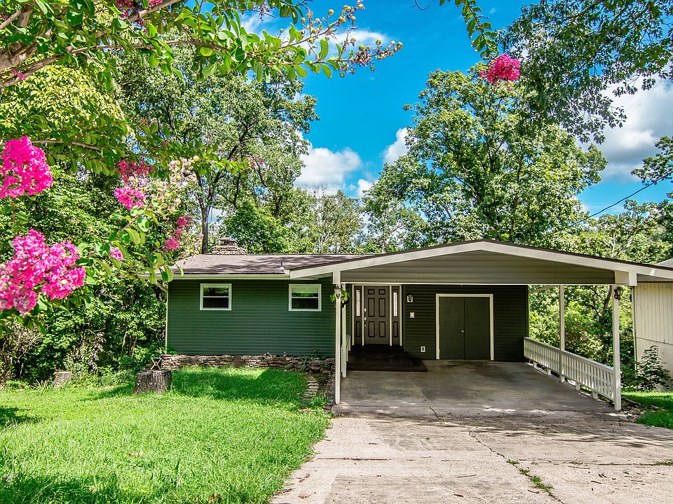 1st image of 17 Eaton Cir