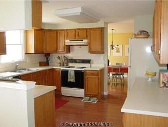 2nd image of 19 Manor Brook Rd