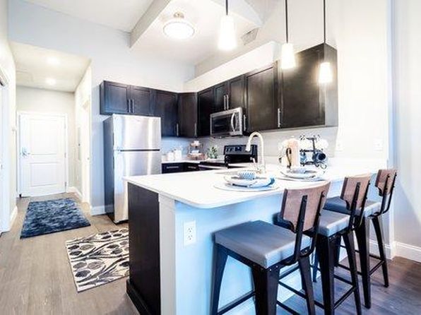 3 Sundial Ave APT 208