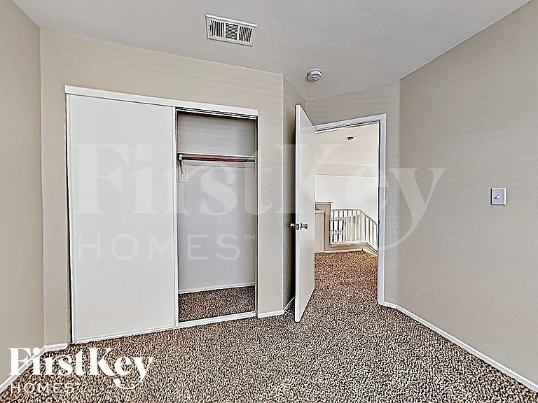 1683 Black Hills Way — Photo 11