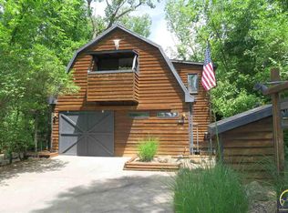 1030 SW Indian Hills Rd, Topeka, KS 66615