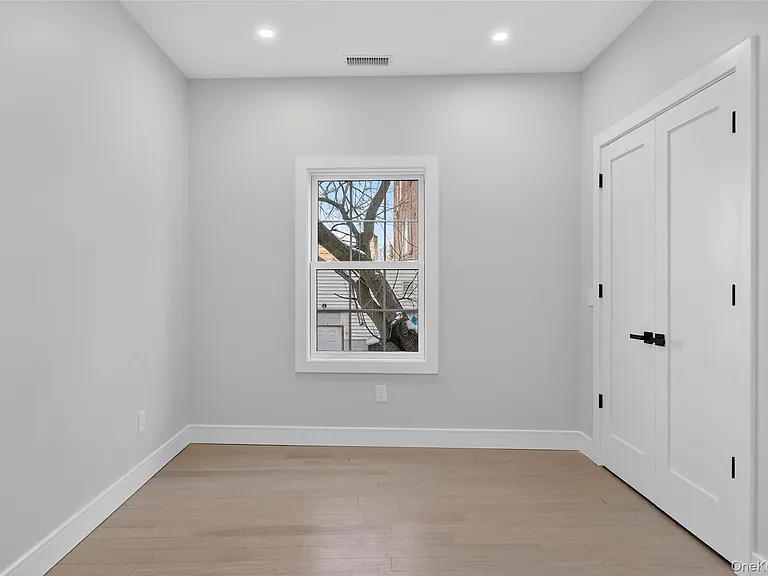 10 Market St #A — Photo 11