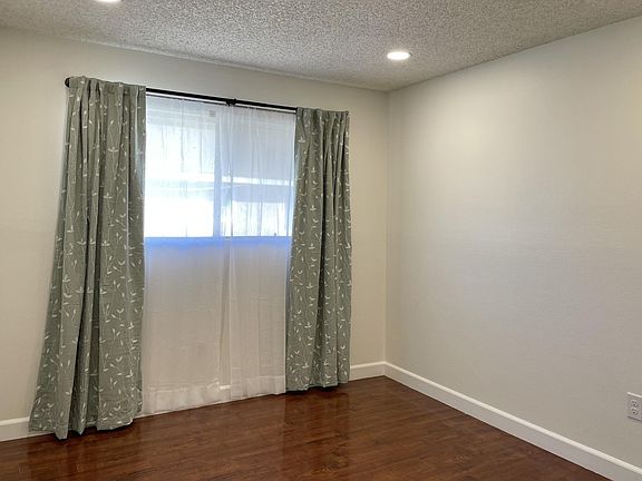 5th image of 1713 E Fairfield Ct APT 4