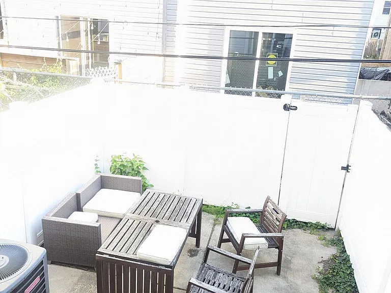 608 McKean St — Photo 14