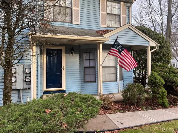 1101 Timber Oaks Rd, Edison, NJ 08820