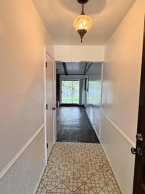 3 bed, 1324 sqft, $1,650 — Photo 2
