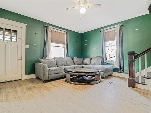 5th image of 560 Lake Lynn Rd