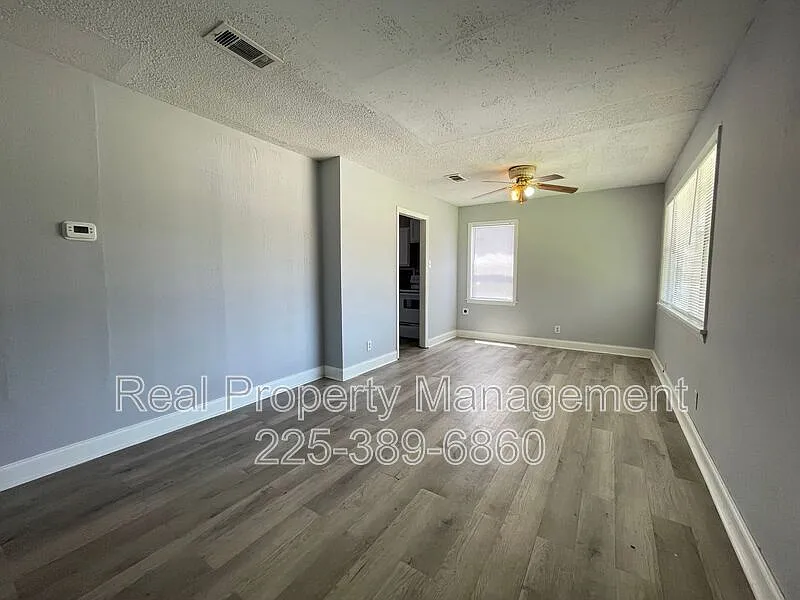 3 bed, 1.0 bath, 1512 sqft, $1,225 — Photo 3