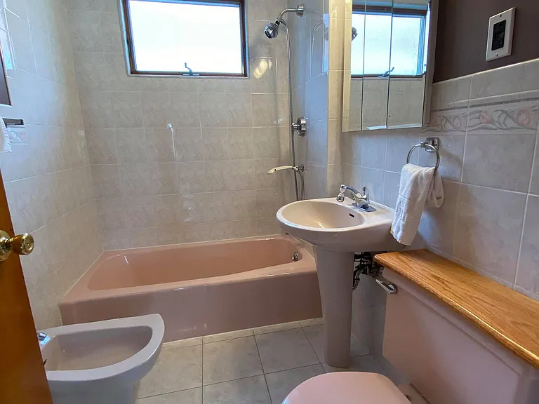 146 W Adams St — Photo 5