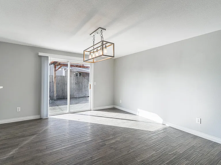 8400 NE 157th Ave — Photo 12