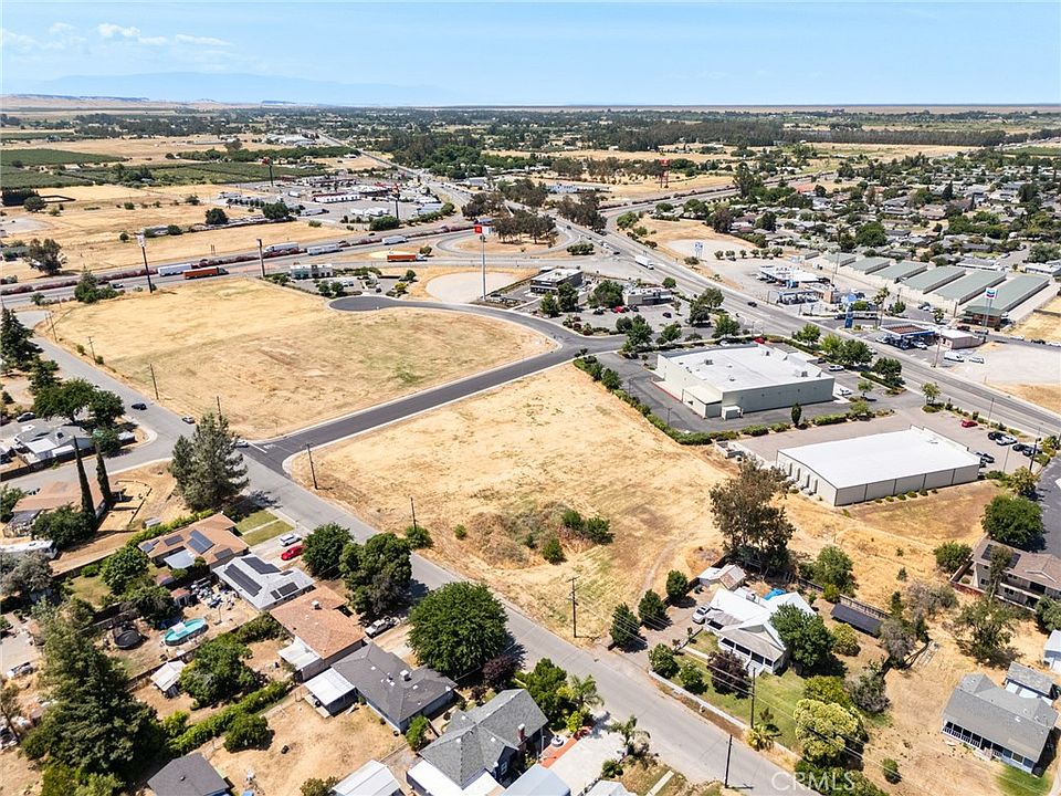 2nd image of 0 Tehama & Walker St