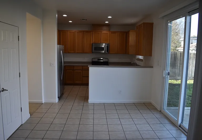 455 Beckman Way — Photo 9