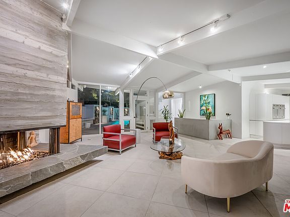 4th image of 3027 Franklin Canyon Dr