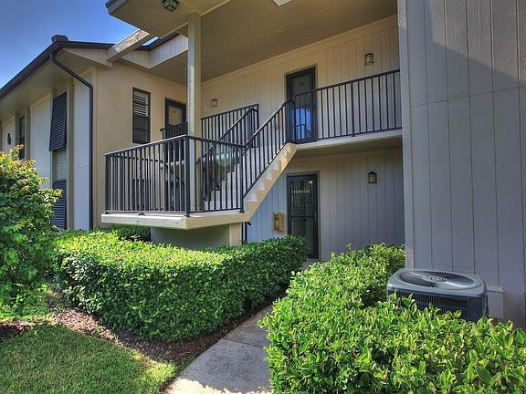 2nd image of 6 Plantation Dr APT 105