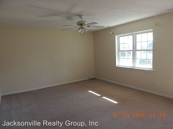 5th image of 224 White Oak Ct