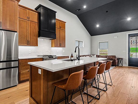 2nd image of 510 Newton Ave