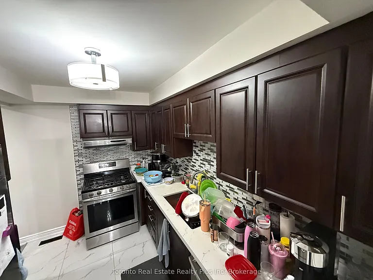 130 Ashurst Cres — Photo 16
