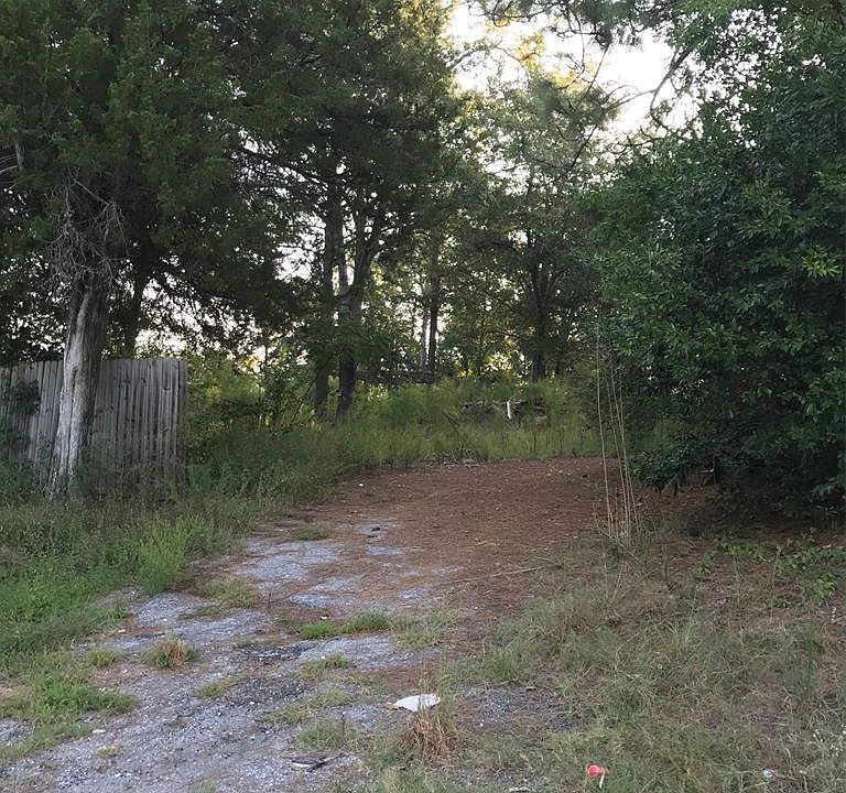 1st image of 465 Lee Road 485