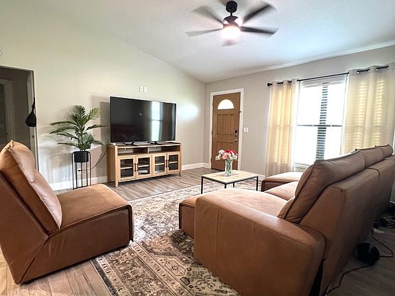2nd image of 4300 SE 60th St