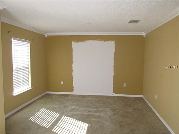4th image of 588 Finch Ct