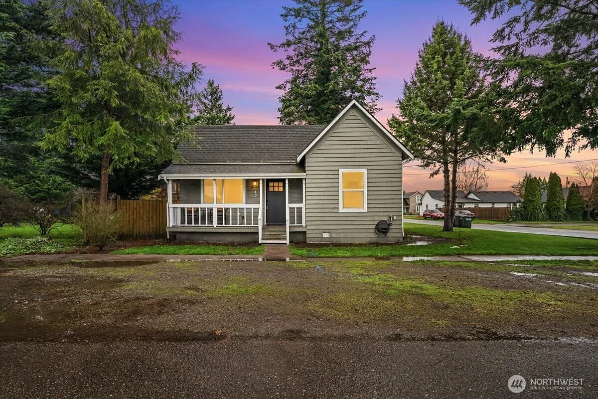 517 Dundass Avenue photo 1