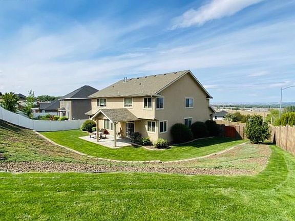 4th image of 2301 Cottontail Ln