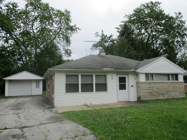 1st image of 5 Mantua Ct