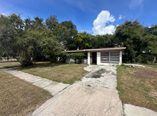 908 Griffin Rd, Leesburg, FL 34748
