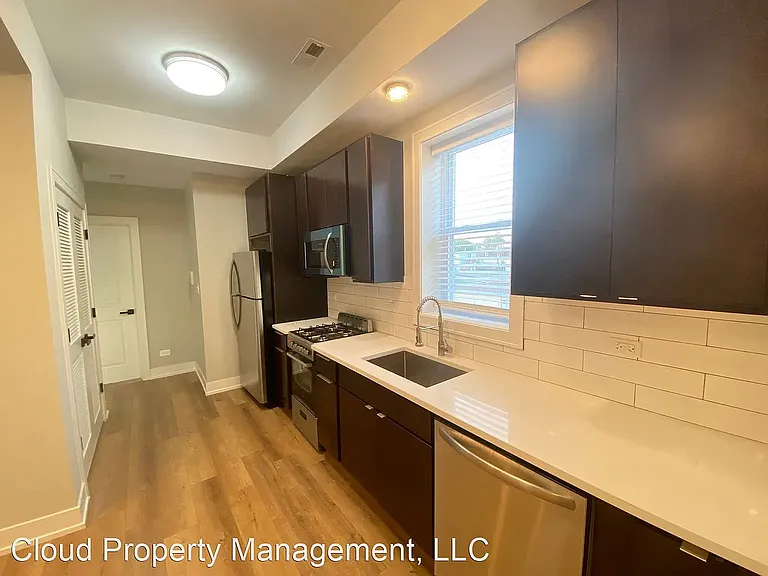 2542 S Albany Ave #1R — Photo 9